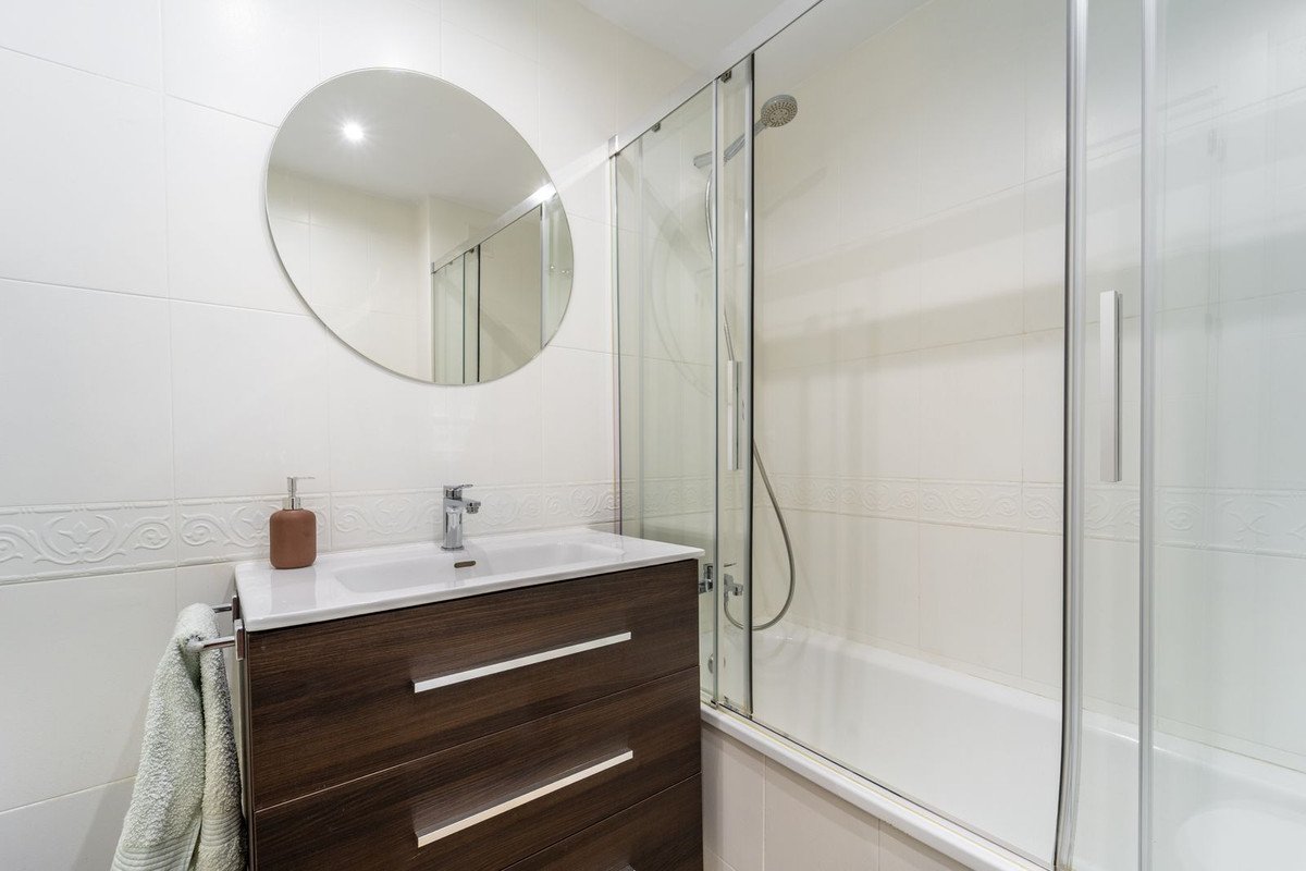 2 Bed Middle Floor Apartment in Benalmadena