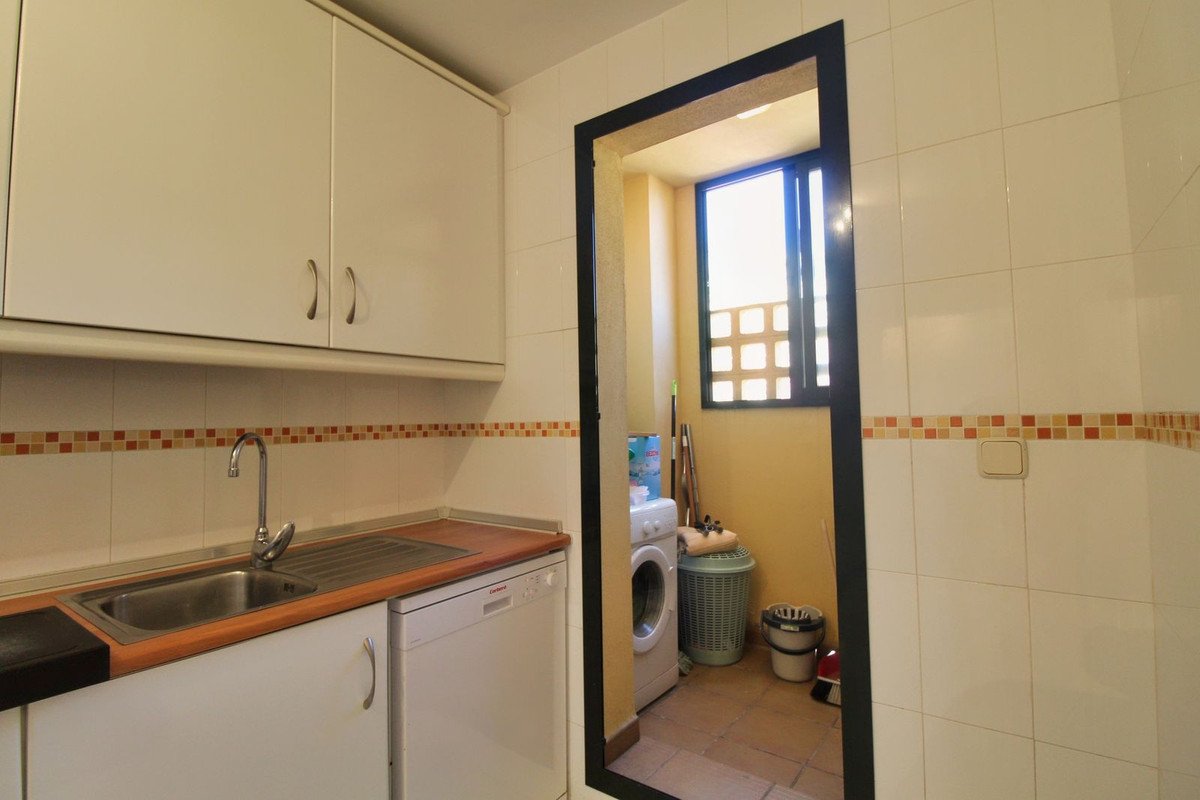2 Bed Middle Floor Apartment in Torrequebrada