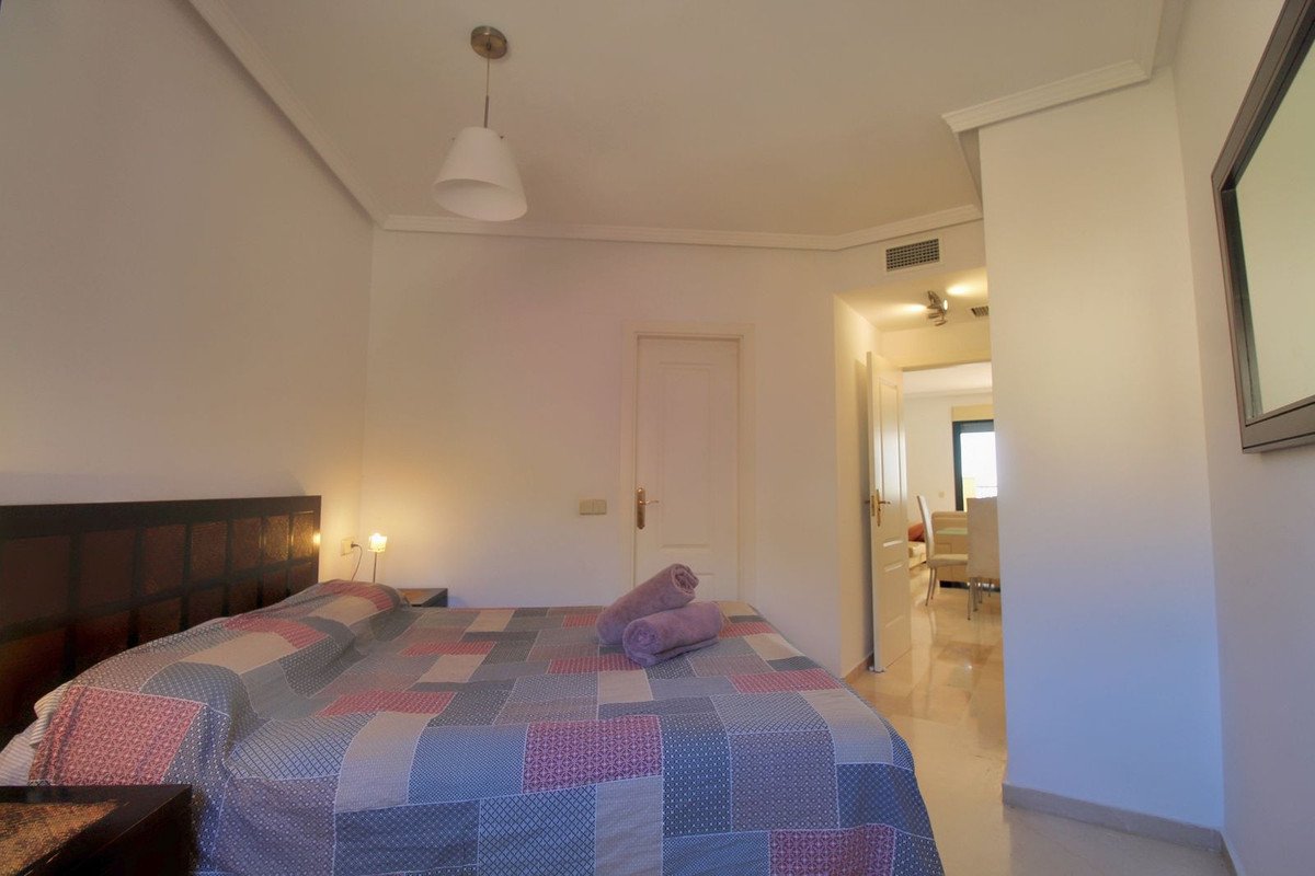 2 Bed Middle Floor Apartment in Torrequebrada