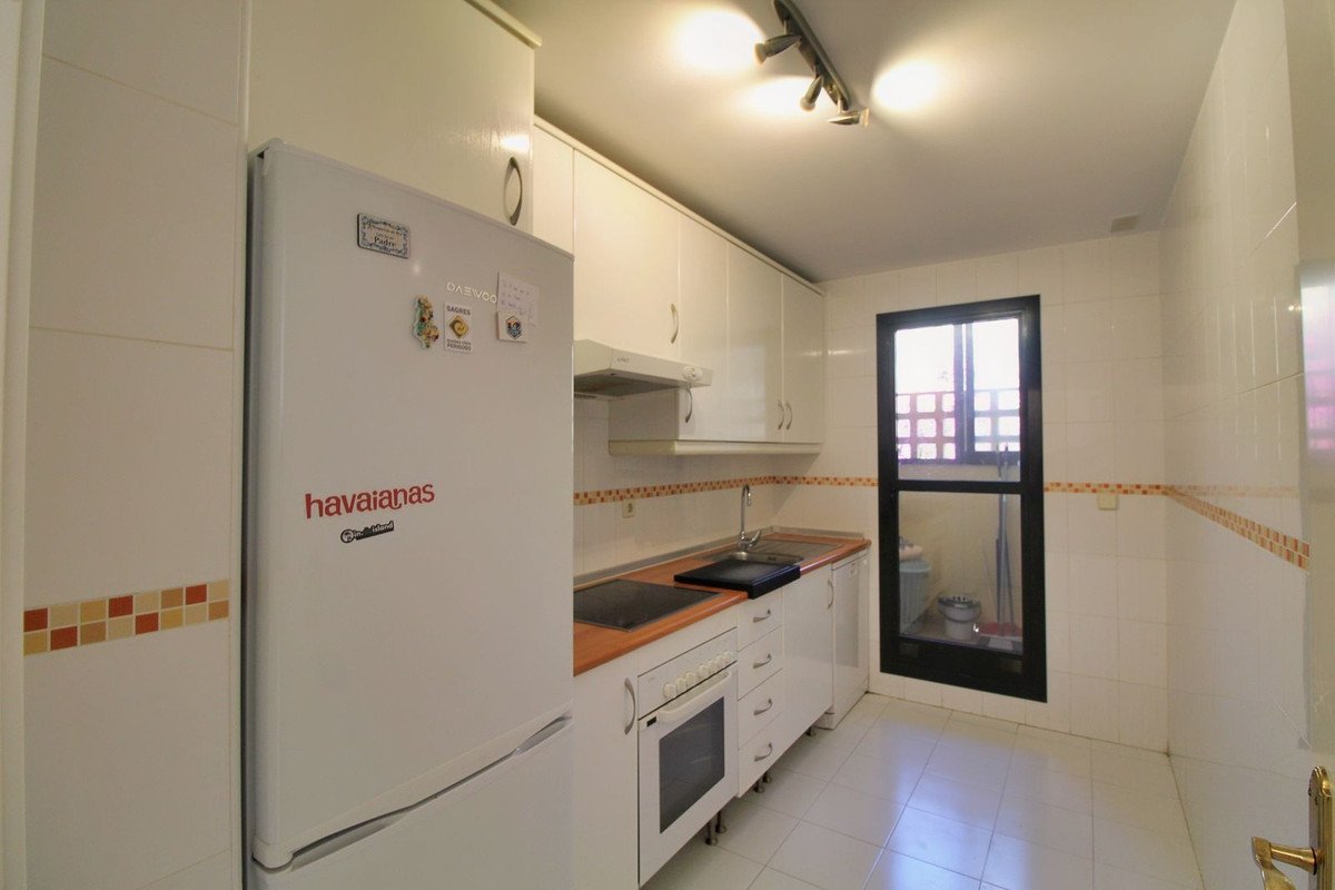 2 Bed Middle Floor Apartment in Torrequebrada