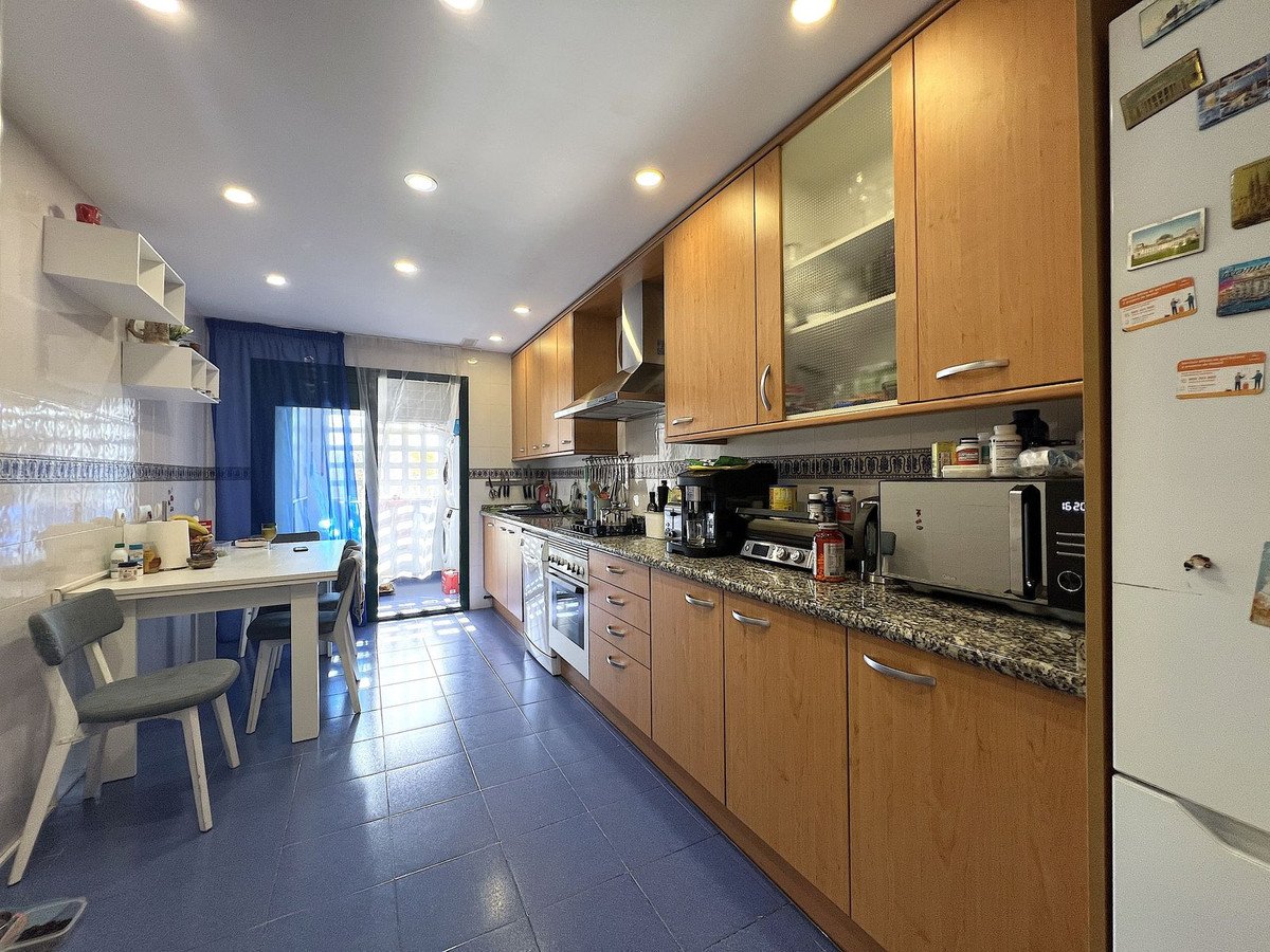 3 Bed Middle Floor Apartment in San Pedro de Alcántara