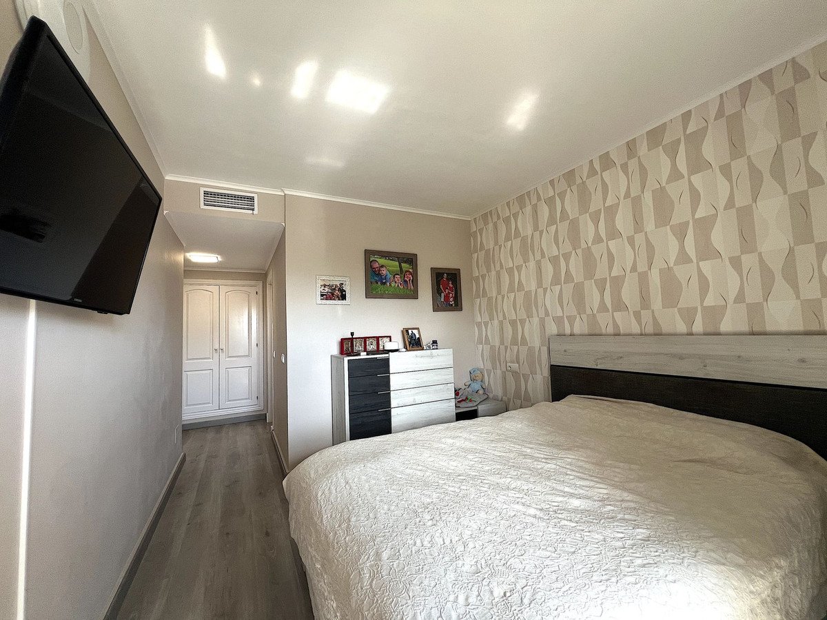 3 Bed Middle Floor Apartment in San Pedro de Alcántara