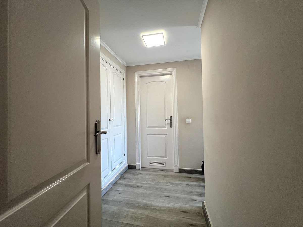 3 Bed Middle Floor Apartment in San Pedro de Alcántara