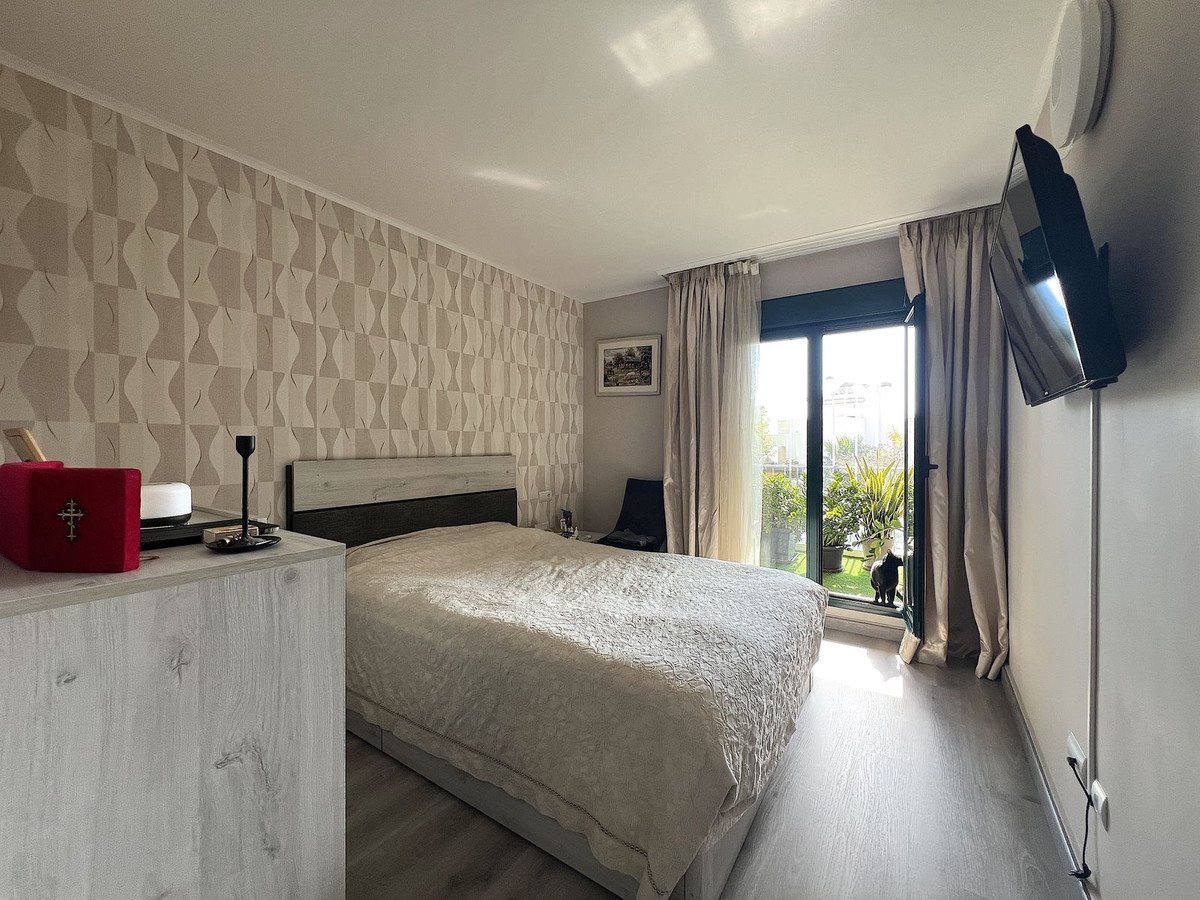 3 Bed Middle Floor Apartment in San Pedro de Alcántara
