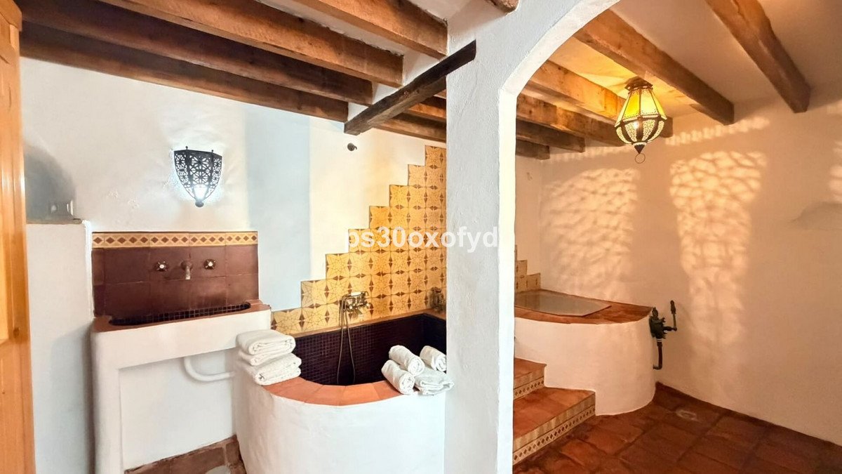 4 Bed Townhouse in Casares Pueblo