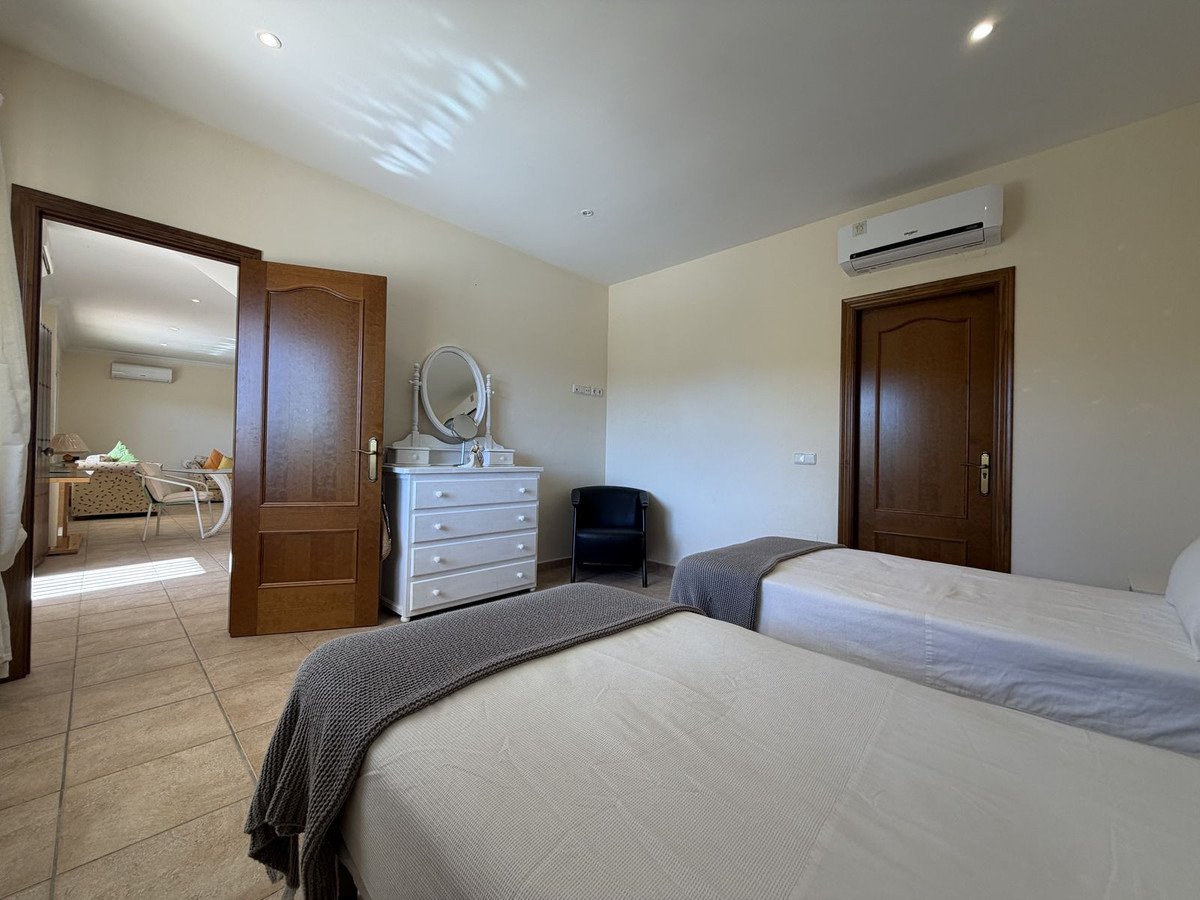 4 Bed Detached Villa in Valle Romano