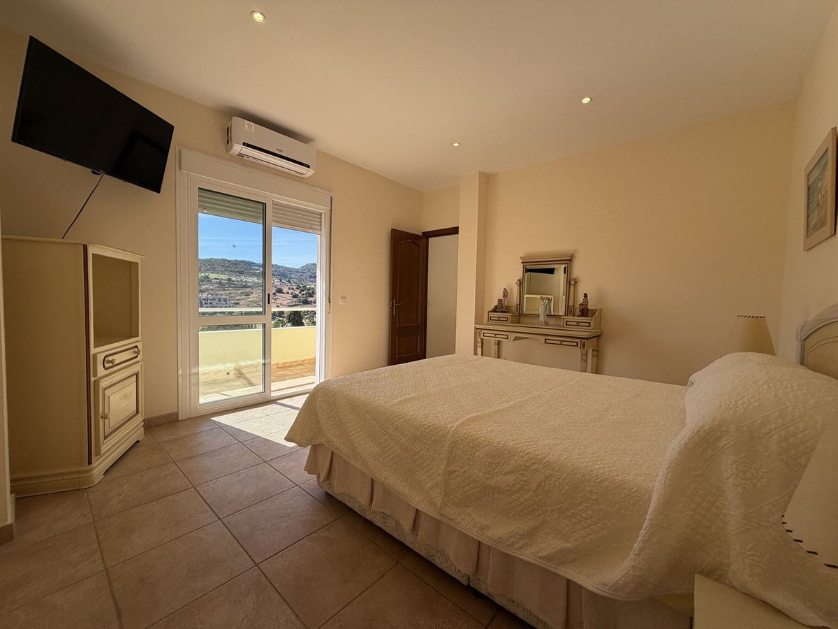 4 Bed Detached Villa in Valle Romano