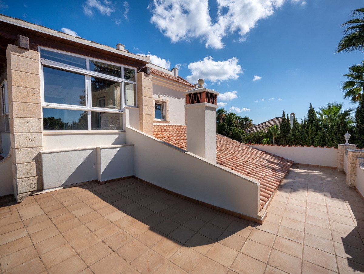 5 Bed Detached Villa in El Rosario