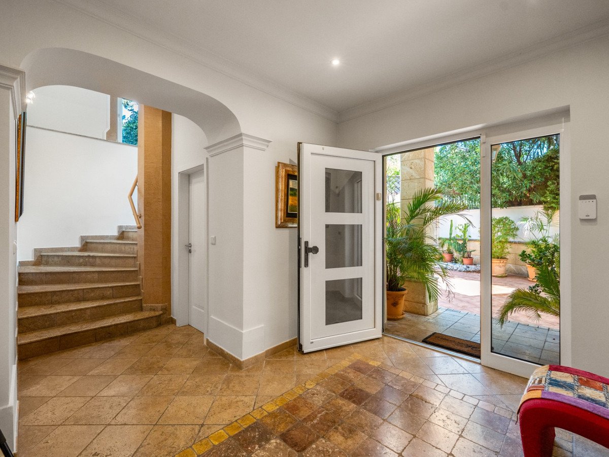 5 Bed Detached Villa in El Rosario