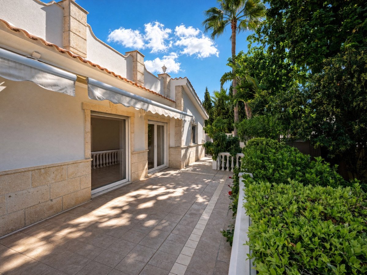 5 Bed Detached Villa in El Rosario