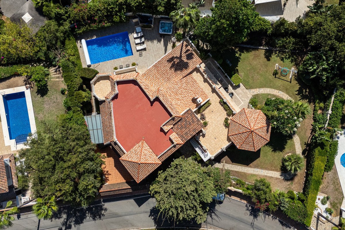 5 Bed Detached Villa in El Rosario