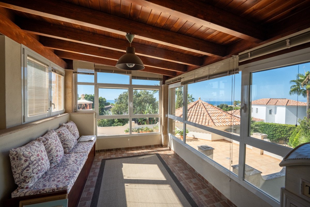 5 Bed Detached Villa in El Rosario