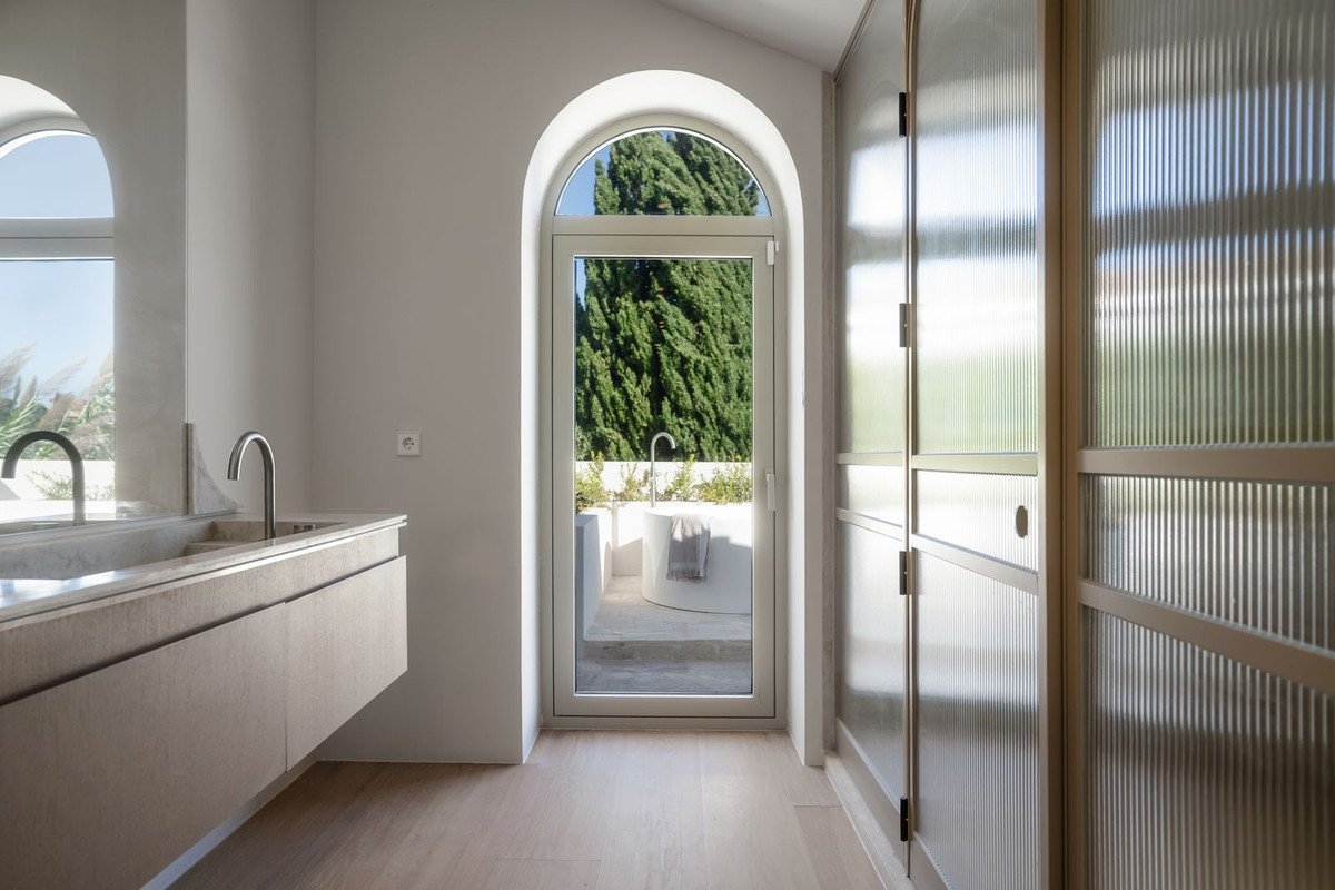 4 Bed Detached Villa in Nueva Andalucía