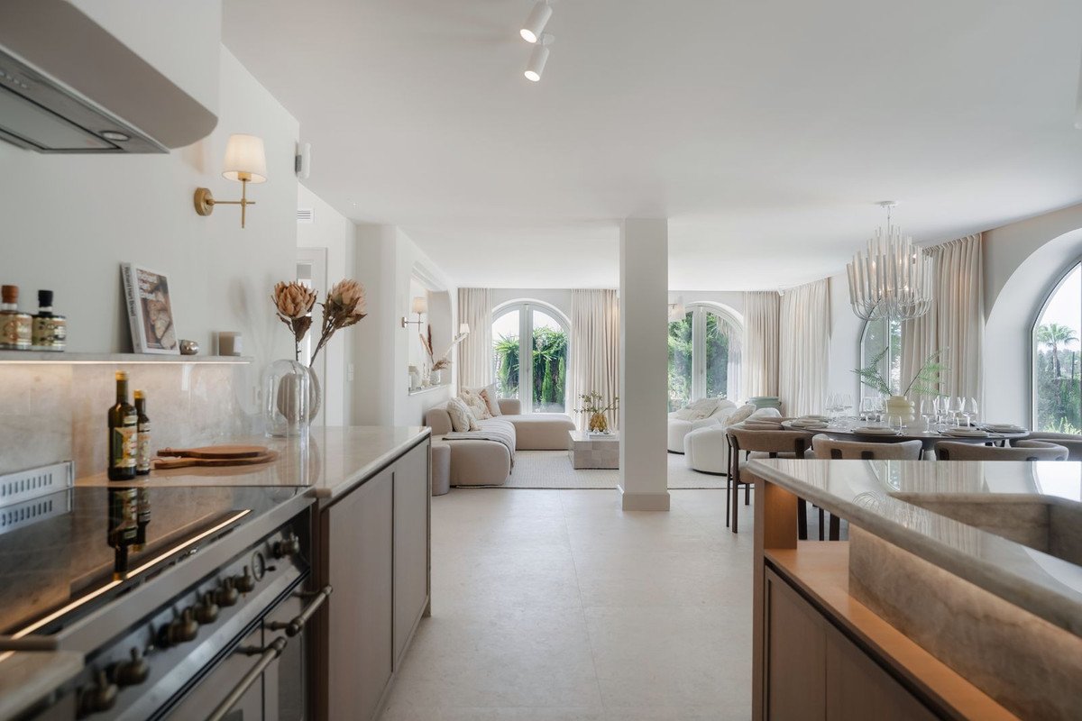4 Bed Detached Villa in Nueva Andalucía