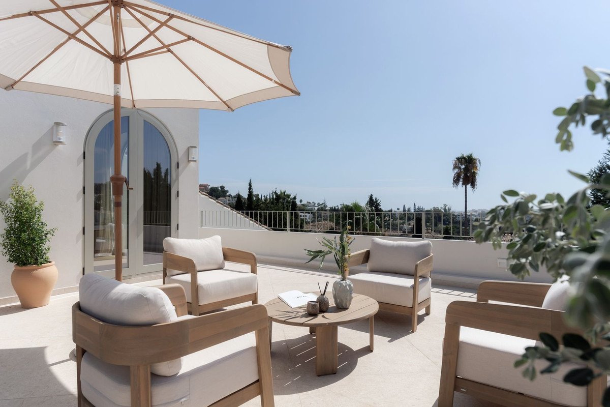 4 Bed Detached Villa in Nueva Andalucía