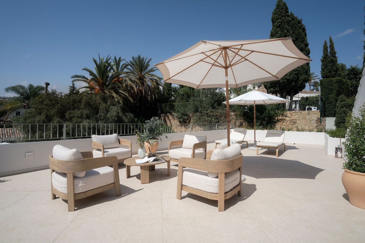 4 Bed Detached Villa in Nueva Andalucía