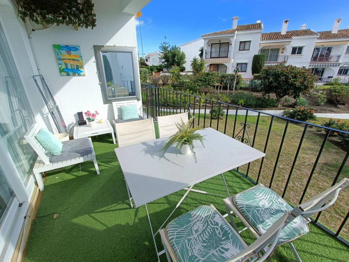 2 Bed Top Floor Apartment in Estepona