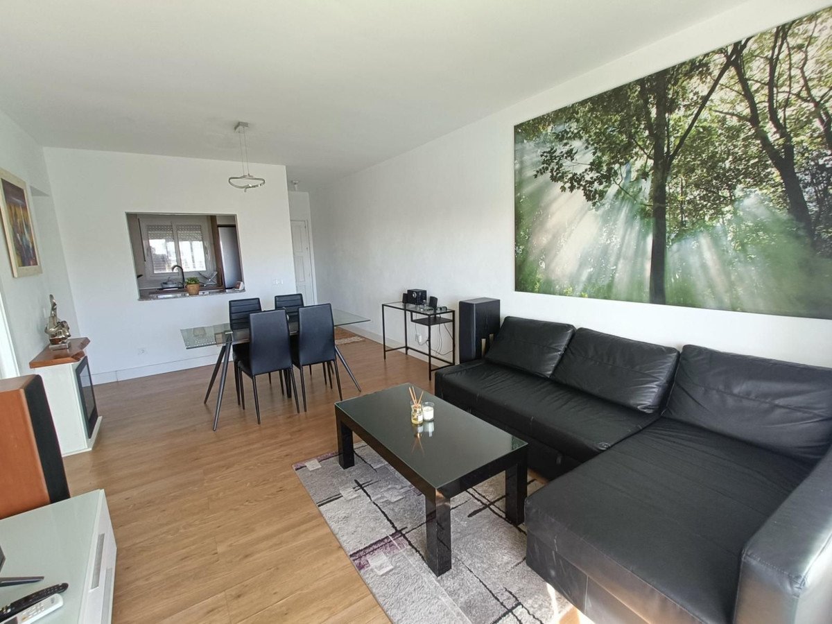 2 Bed Top Floor Apartment in Estepona