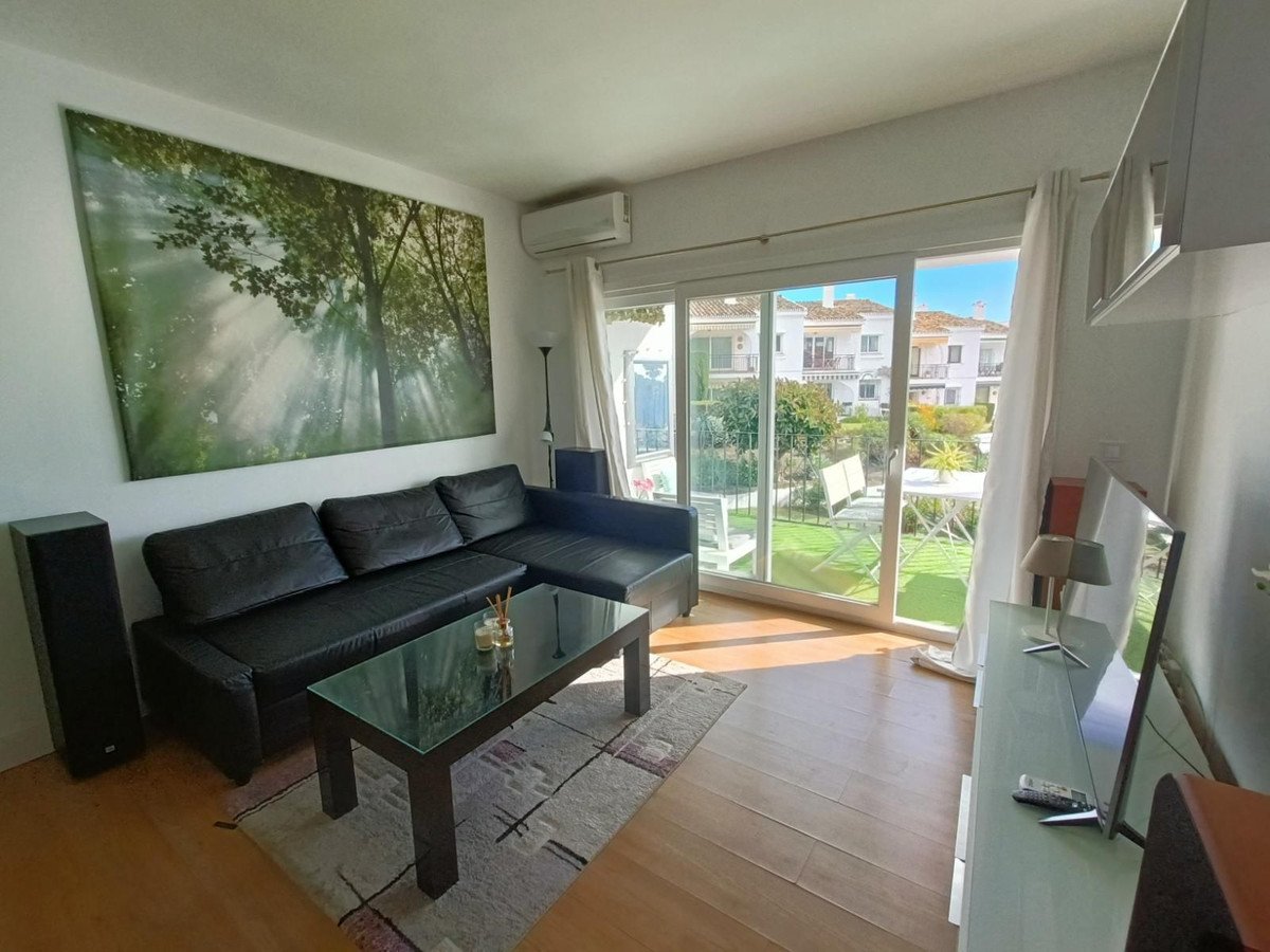2 Bed Top Floor Apartment in Estepona
