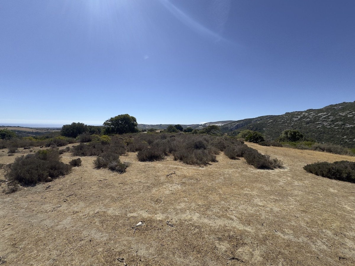 Land in Casares
