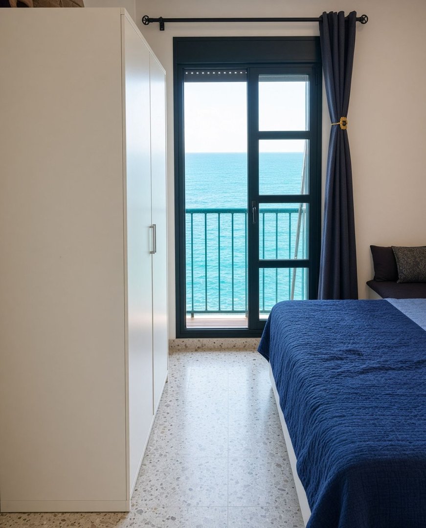 2 Bed Top Floor Apartment in La Duquesa