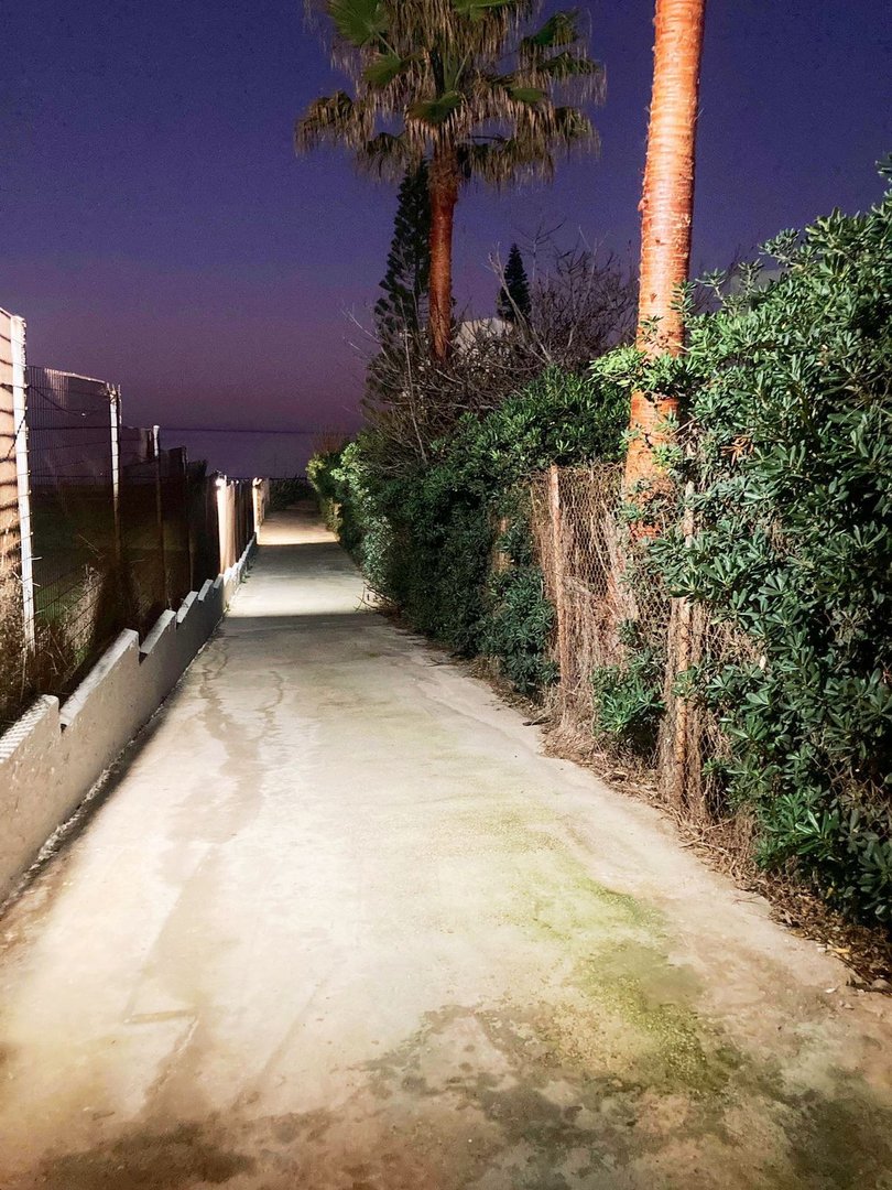 2 Bed Top Floor Apartment in La Duquesa