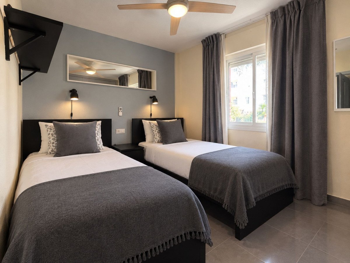 2 Bed Top Floor Apartment in Riviera del Sol