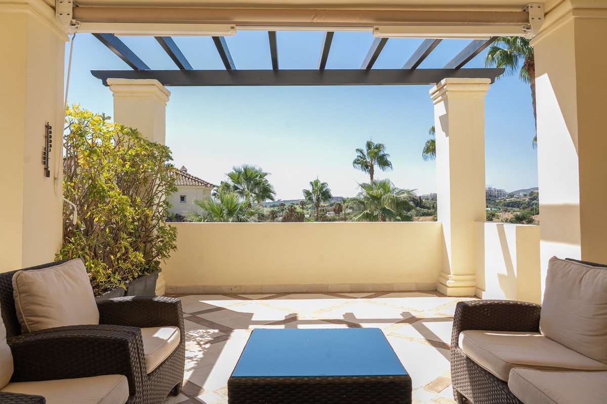 2 Bed Middle Floor Apartment in Casares