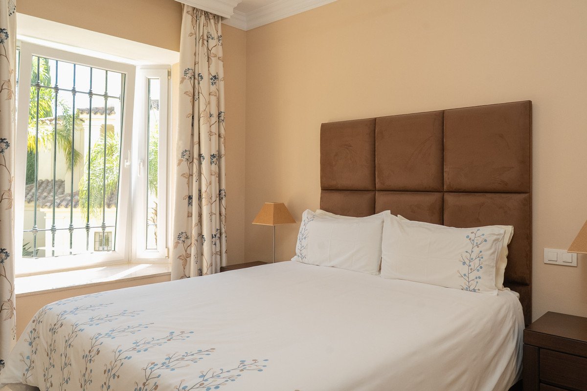 2 Bed Middle Floor Apartment in Casares