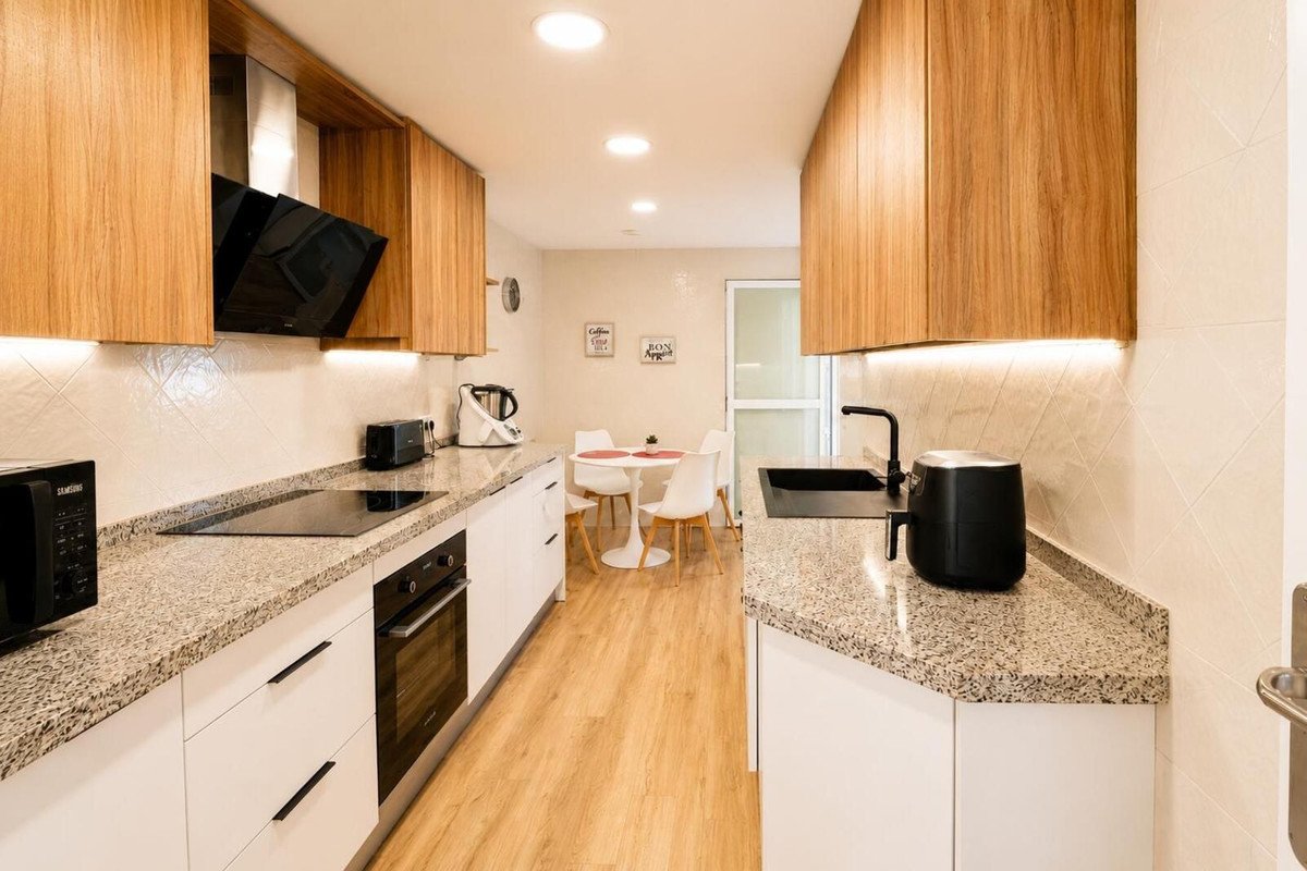 2 Bed Middle Floor Apartment in Elviria