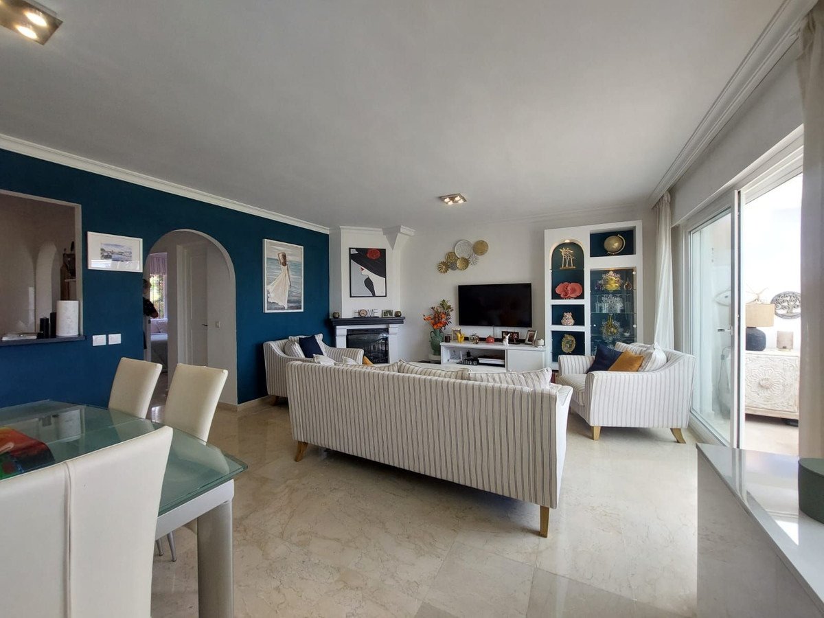 3 Bed Townhouse in El Paraiso