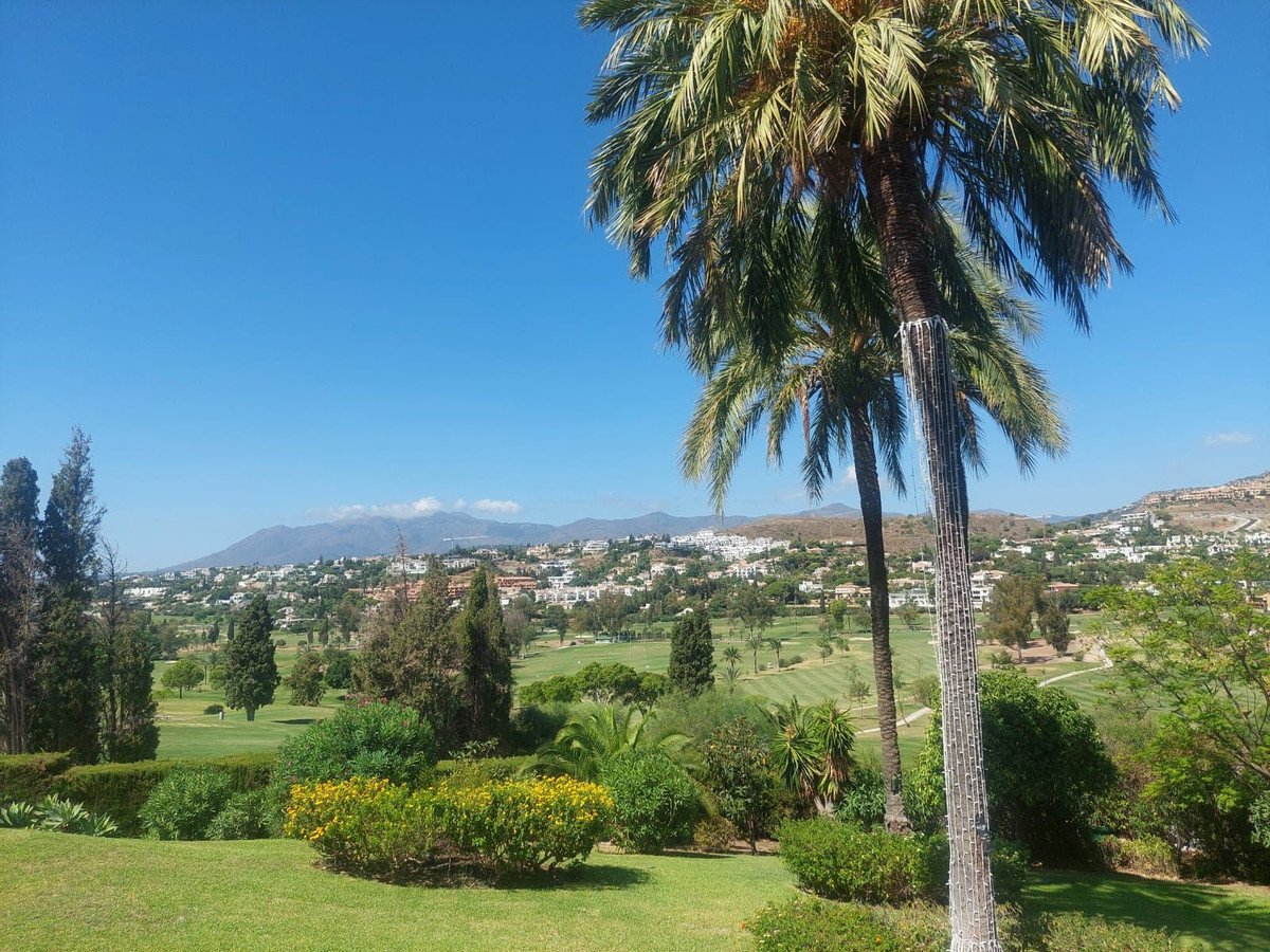 3 Bed Townhouse in El Paraiso