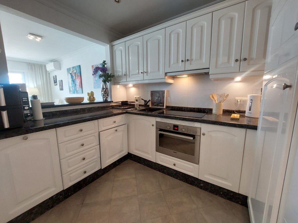 3 Bed Townhouse in El Paraiso