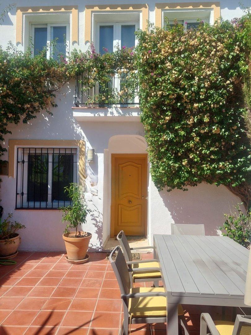 3 Bed Townhouse in El Paraiso