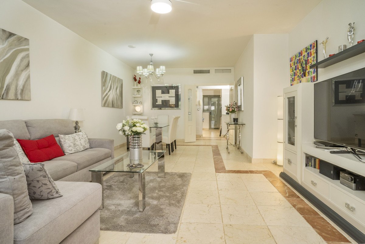 2 Bed Ground Floor Apartment in Estepona