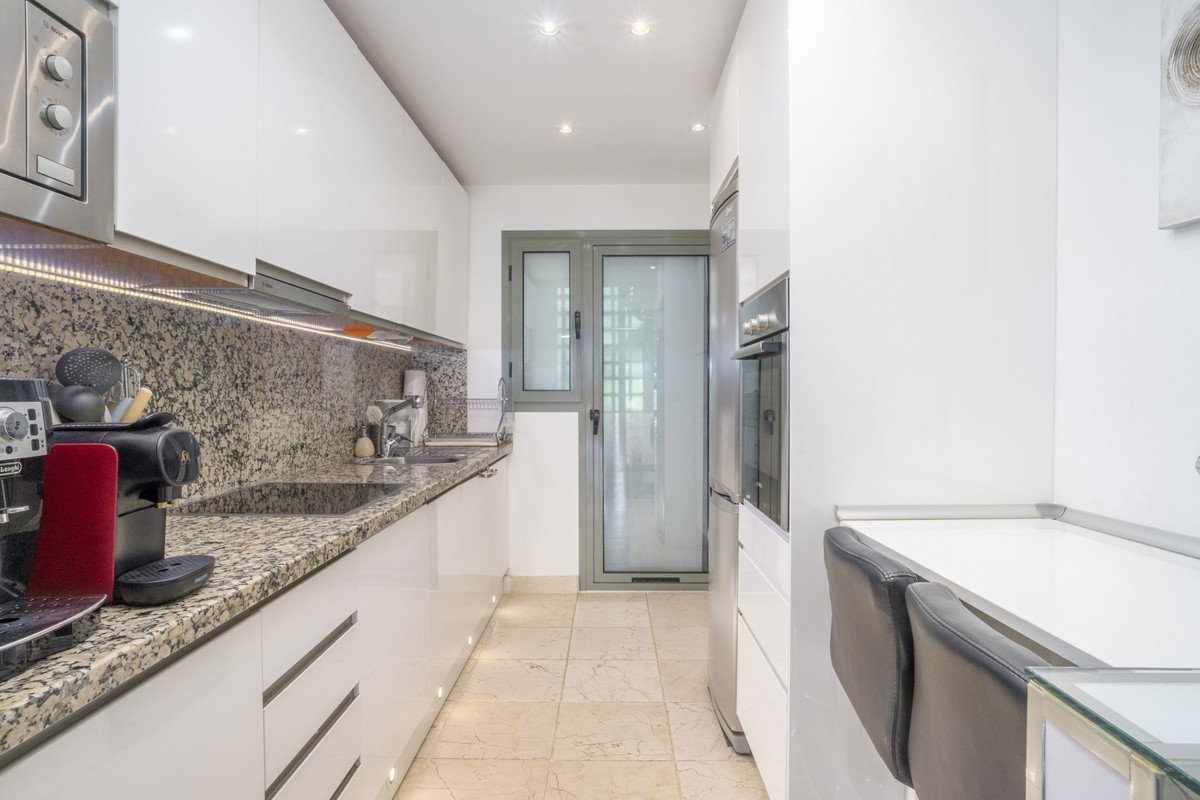 2 Bed Ground Floor Apartment in Estepona