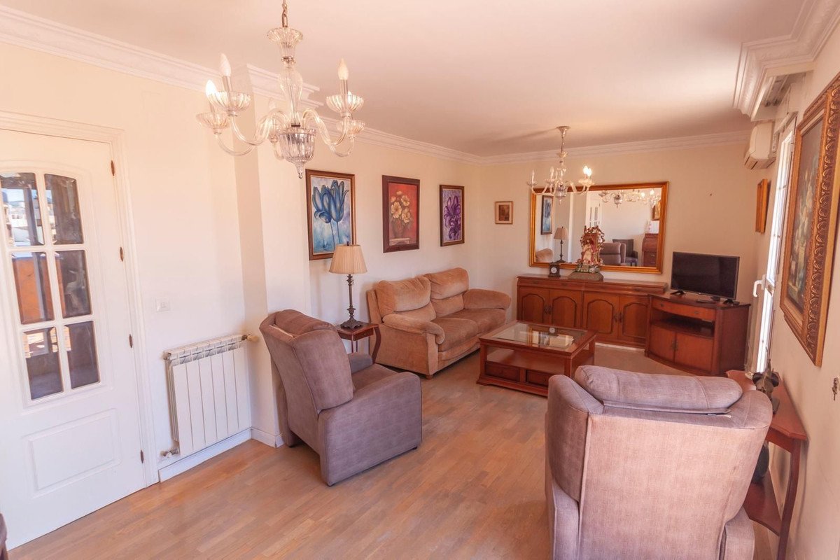 4 Bed Penthouse in Estepona