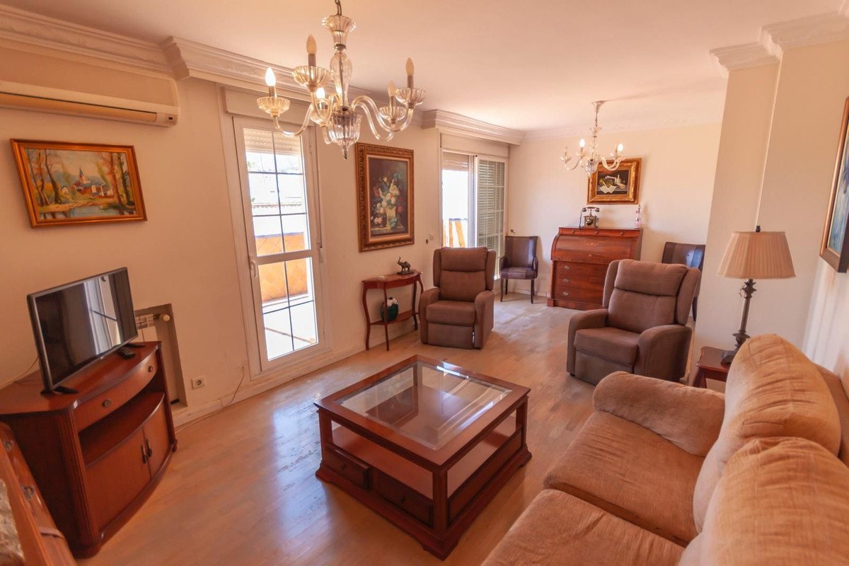 4 Bed Penthouse in Estepona