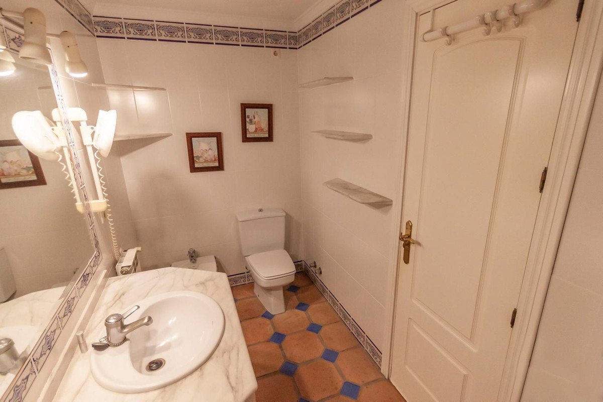 4 Bed Penthouse in Estepona