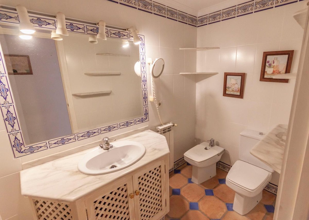 4 Bed Penthouse in Estepona