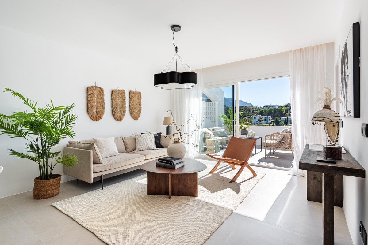 3 Bed Middle Floor Apartment in La Quinta