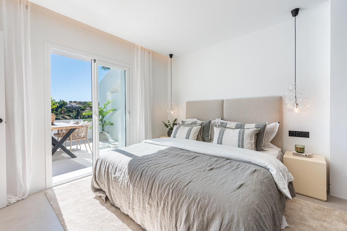 3 Bed Middle Floor Apartment in La Quinta