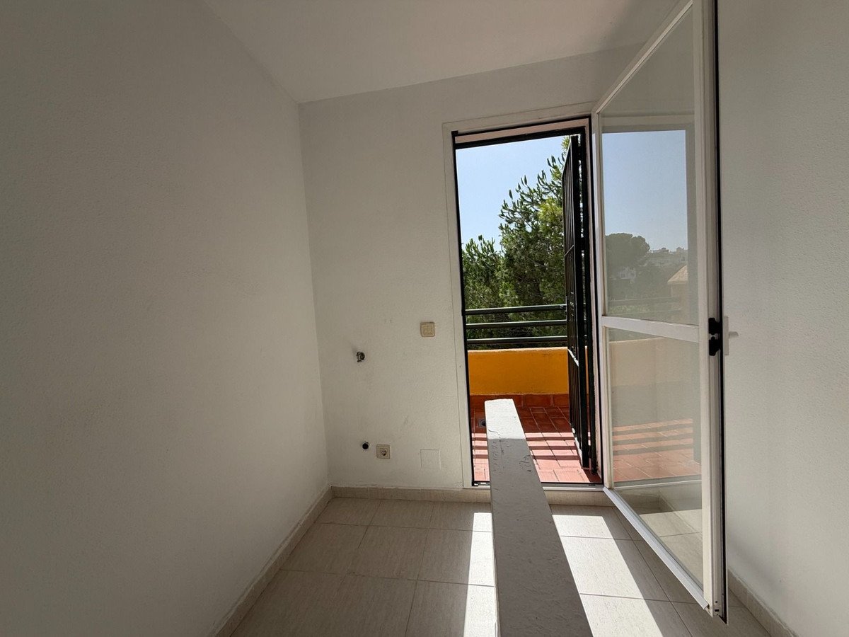 4 Bed Semi-Detached House in Marbella