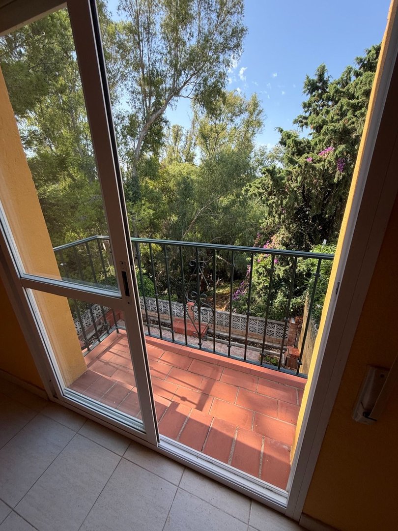4 Bed Semi-Detached House in Marbella