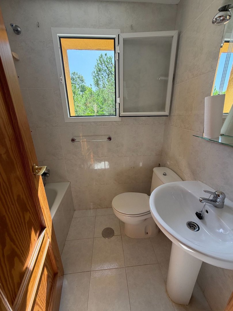 4 Bed Semi-Detached House in Marbella