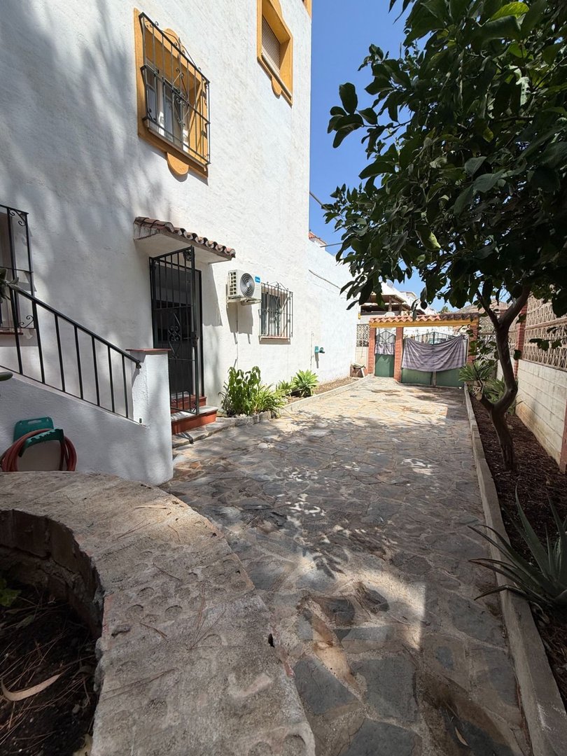4 Bed Semi-Detached House in Marbella