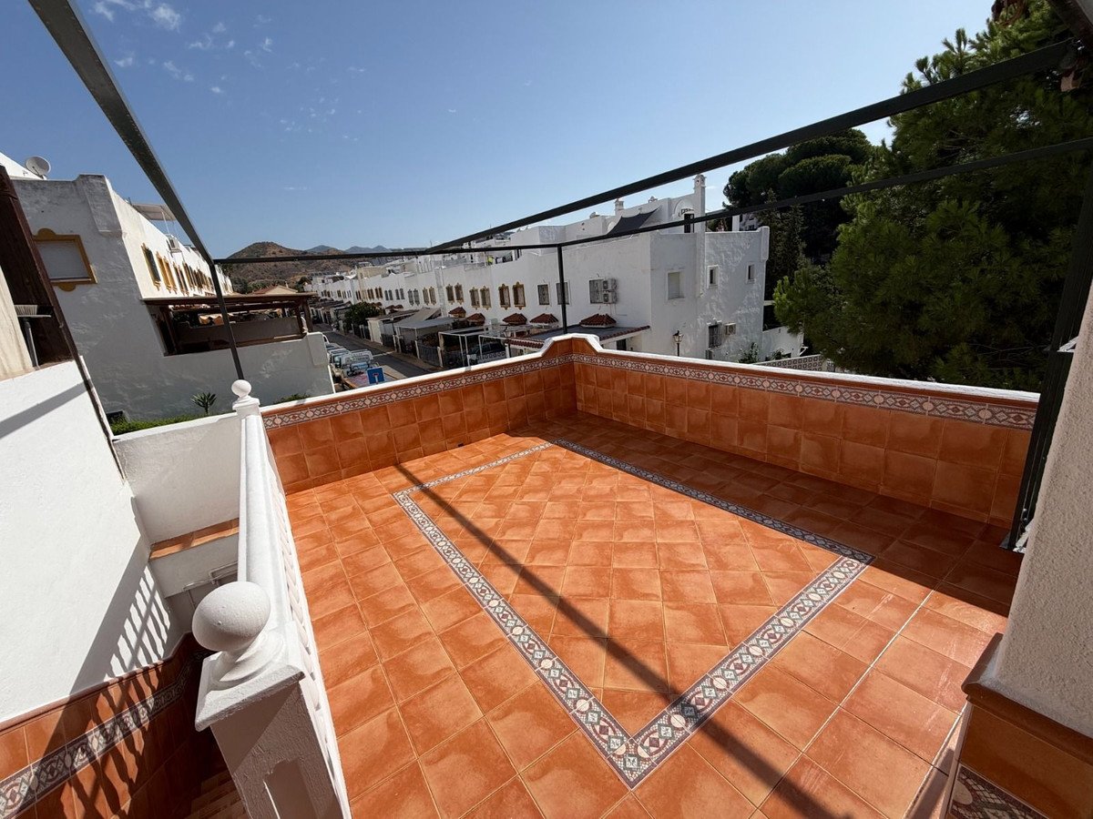 4 Bed Semi-Detached House in Marbella