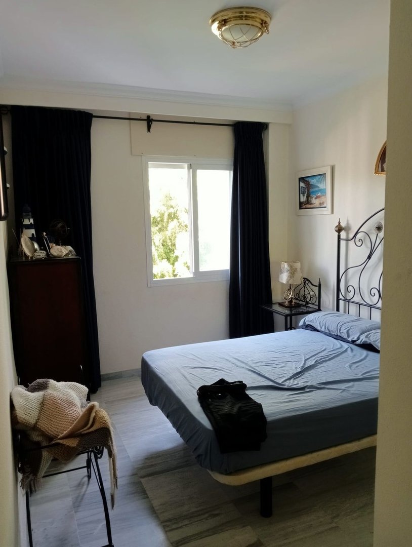 2 Bed Middle Floor Apartment in Marbella