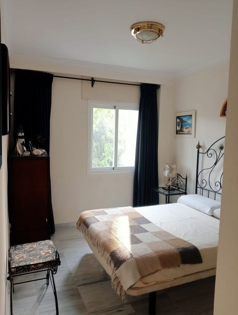 2 Bed Middle Floor Apartment in Marbella