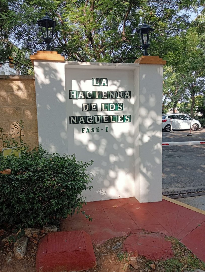2 Bed Middle Floor Apartment in Marbella